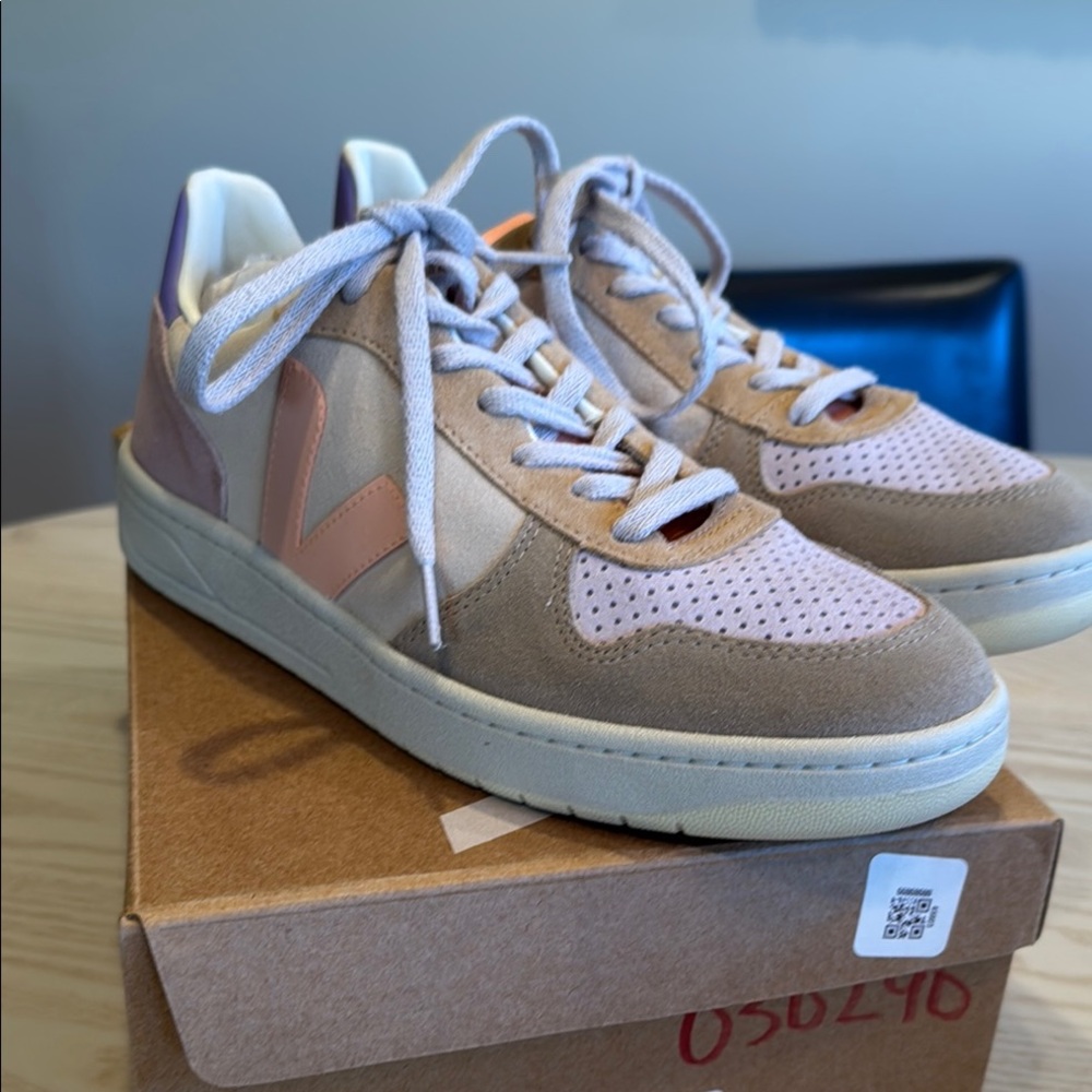 Veja Women's Sneakers in Pink and Tan